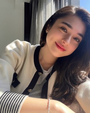 Amanda Rigby digosipkan tengah dekat dengan Andre Taulany. (Instagram @amandarigby6)